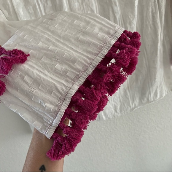 Chico's White Tassel Embroidery Top Blouse Size M Boho Artsy Eclectic V Neck - Picture 5 of 9